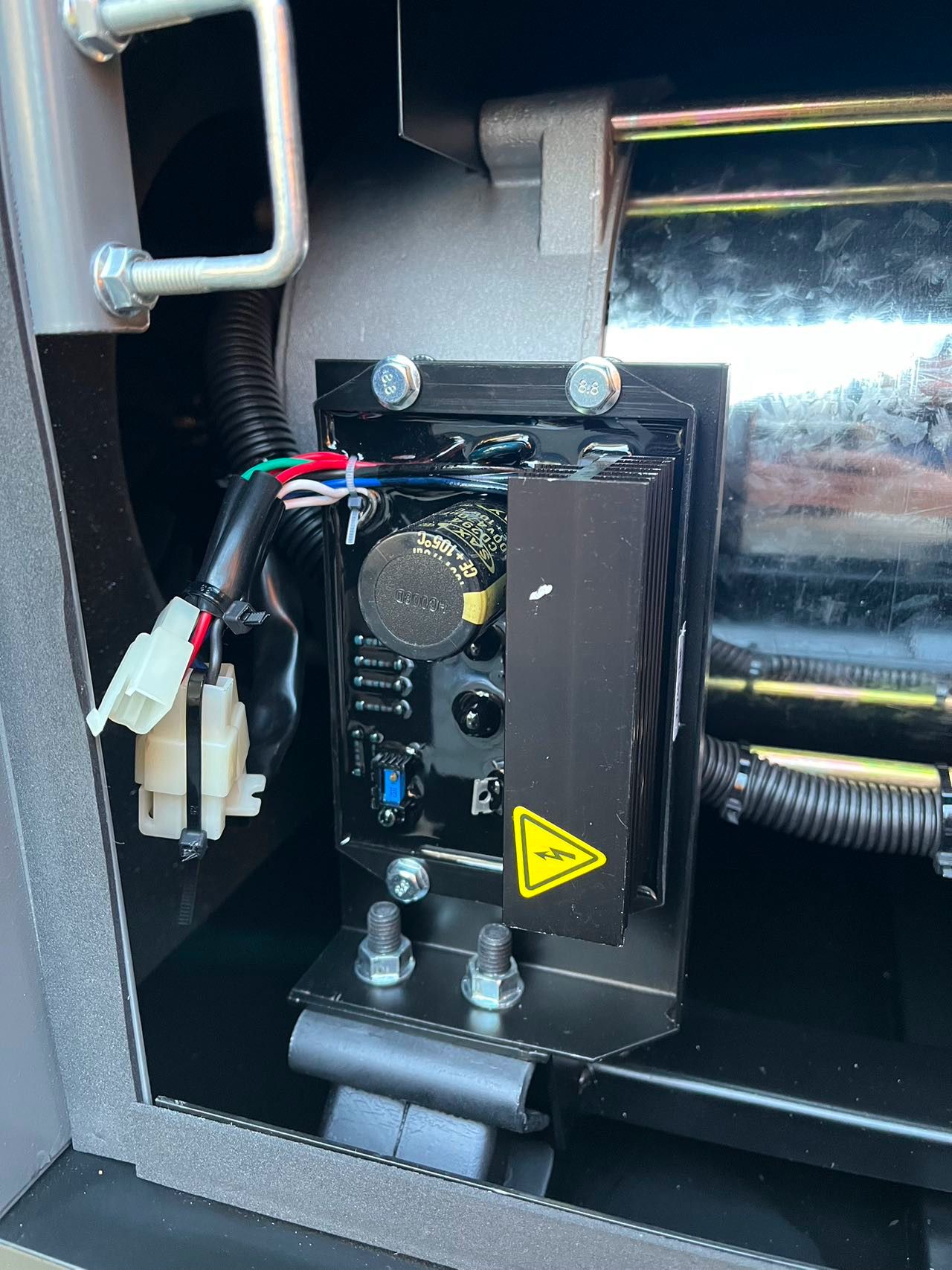 Agregat prądotwórczy jednofazowy DIESEL 12/13kW KD197 - obrazek 7