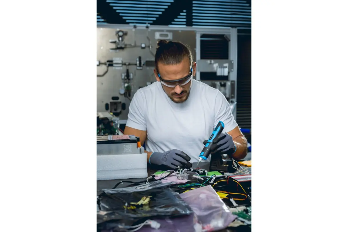 Lutownica akumulatorowa 4V Hogert - obrazek 4