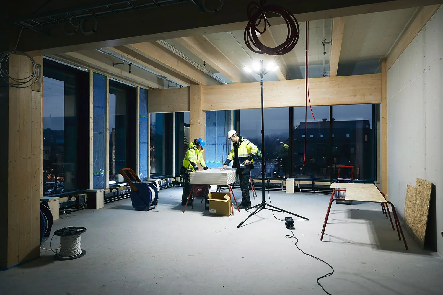 Lampa robocza Starburst 16000 APP - obrazek 3