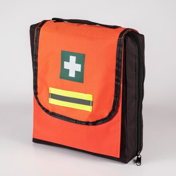 Zestaw przenośny pierwszej pomocy wykonany z tkaniny wodoodpornej