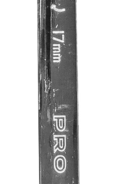 Klucz płaskooczkowy z grzechotką i przegubem 72t CrV 17 mm