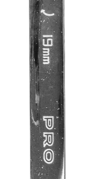 Klucz płaskooczkowy z grzechotką i przegubem 72t CrV 19 mm