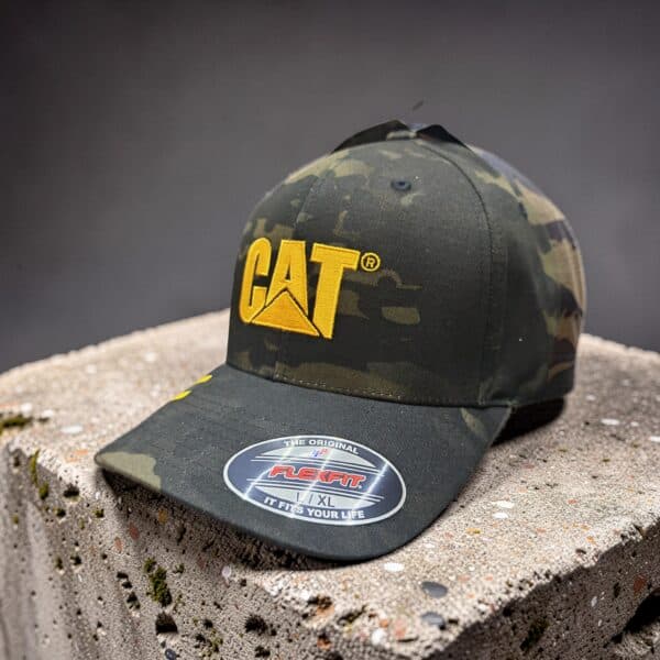 Czapka z daszkiem CAT Multicam Black W01700-11790 TRADEMARK FLEXFIT– oryginalna czapka Caterpillar Snapback, haftowane logo CAT